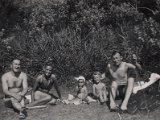 Familiealbum Sdb049 2  1944 Et hyggeligt sted bag Fiskerhytten